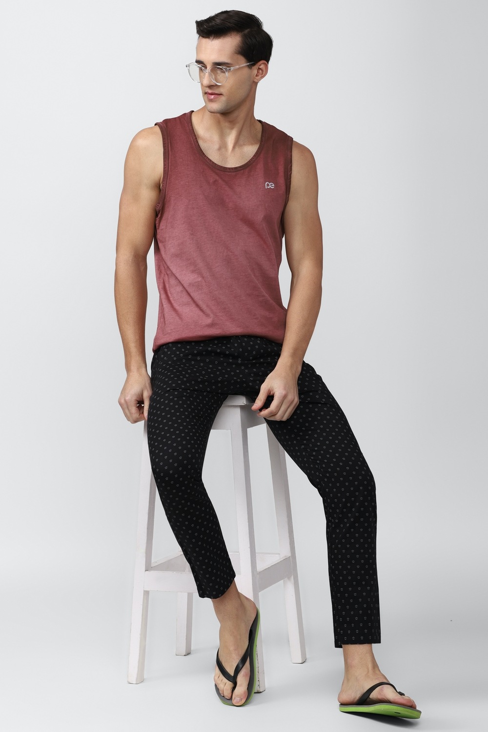 Men Maroon Solid Round Crew Neck Tank Top